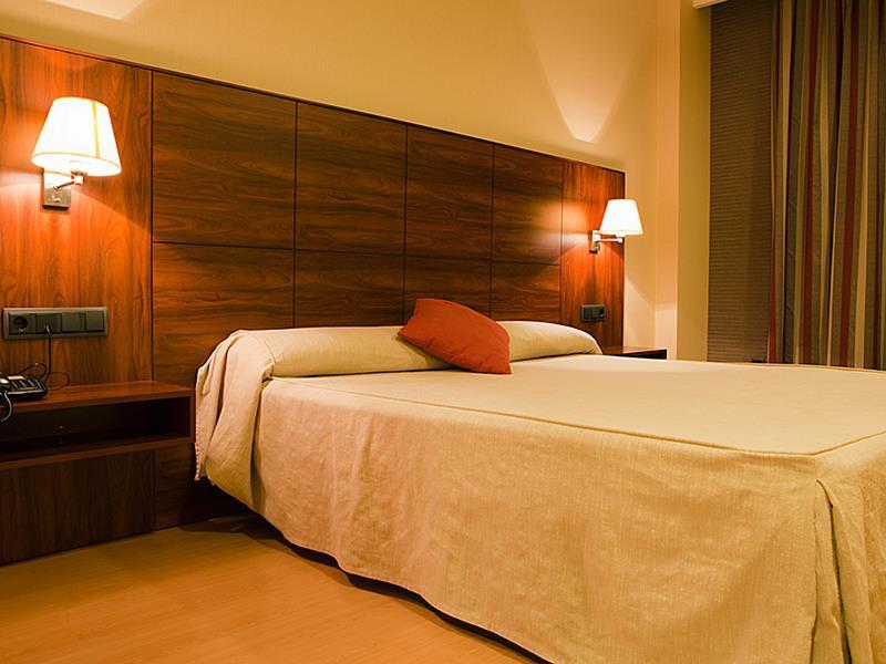 Sercotel Riscal Murcia Room photo